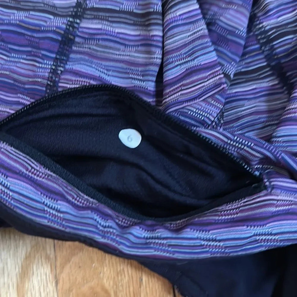 Lululemon sz 6 Pace Rival Crop
Space Dye Twist Ultra Violet Multi / Naval Blue - Picture 7 of 14